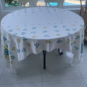VINTAGE blue/yellow/white Floral Tablecloth cotton rectangular L87.5” x W58.5”